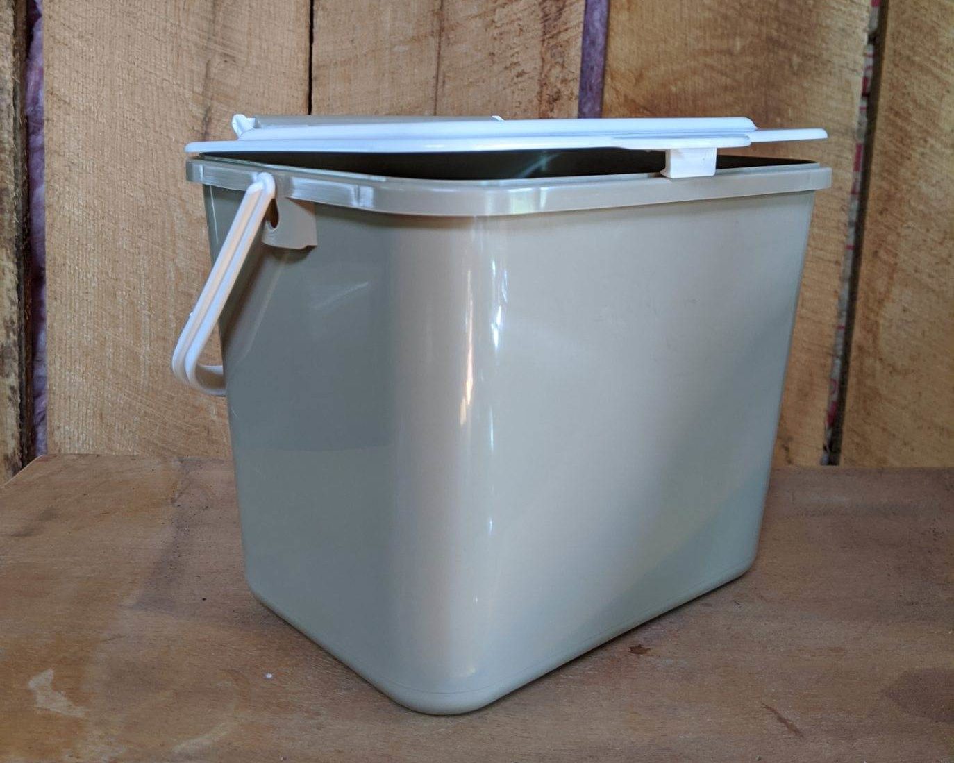 kitchen compost collector